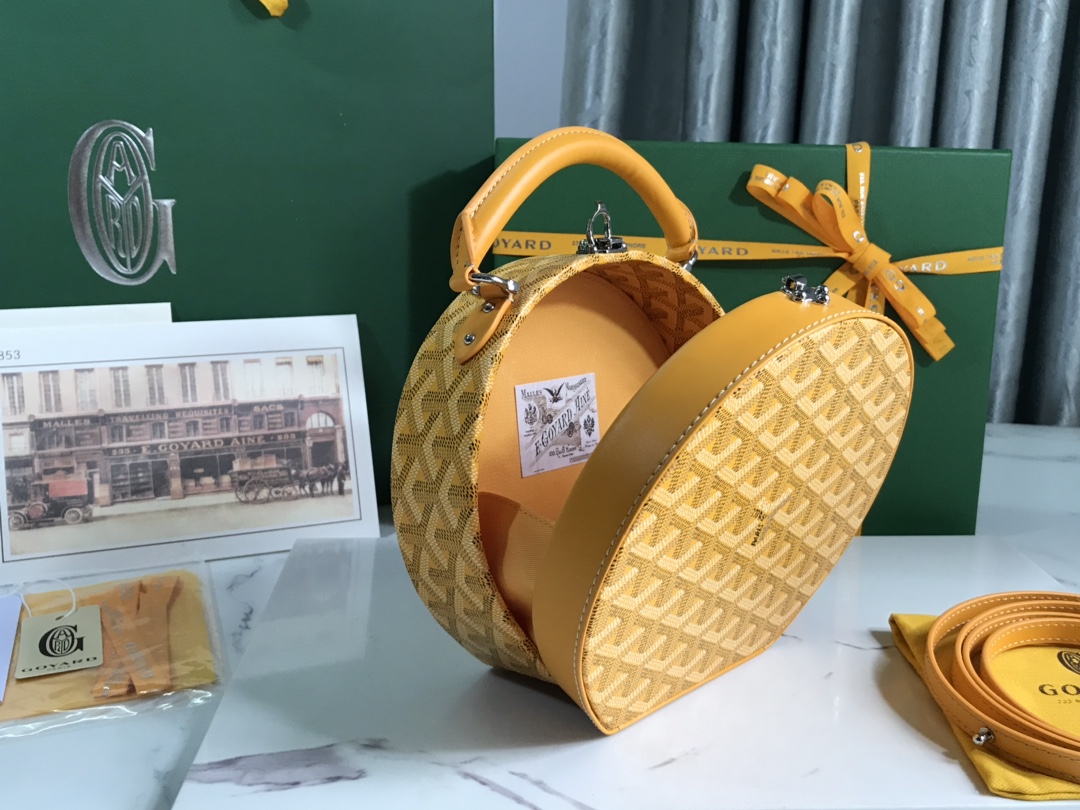 The Alto Hatbox Trunk Bag In Yellow